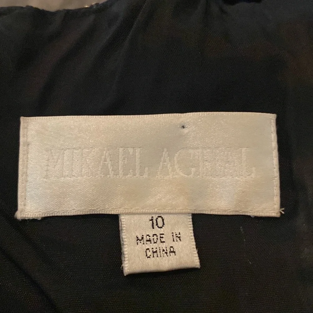 NWOT Mikael Aghal from Bergdorf Goodman 100% silk gorgeous sequin dress. - Picture 12 of 14